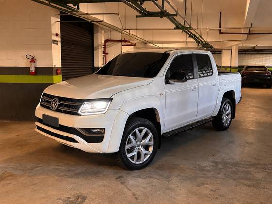 VOLKSWAGEN AMAROK 3.0 V6 TDI DIESEL HIGHLINE CD 4MOTION AUTOMÁTICO